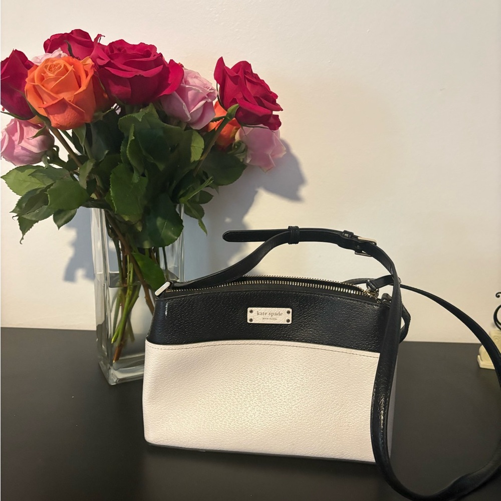 Kate Spade Black and Cream Crossbody Bag